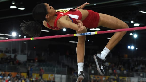 vashti-cunnigham-turns-professional-wins-gold.gif